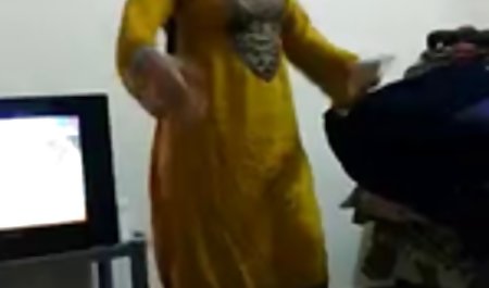 若debutanteクロエを大きなコックに乗って、Blowjob 素人 ハメ 撮り