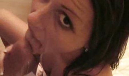 成人乳 野外 動画