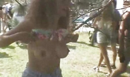 Busty擦彼女の滑りにサンルーム 個人 撮影 妻